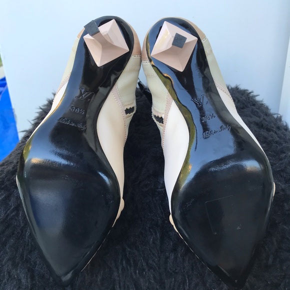 SOLD! LOUIS VUITTON limited edition lingerie boots - Picture 4 of 4